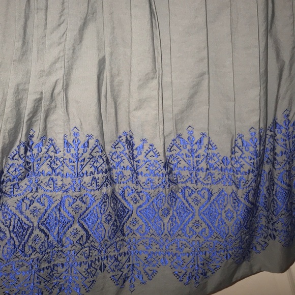 The cutest strapless dress with pockets! - Picture 4 of 9